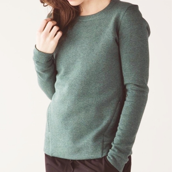 Lululemon Athletica Cut-Out Back Sweatshirt - Picture 3 of 9